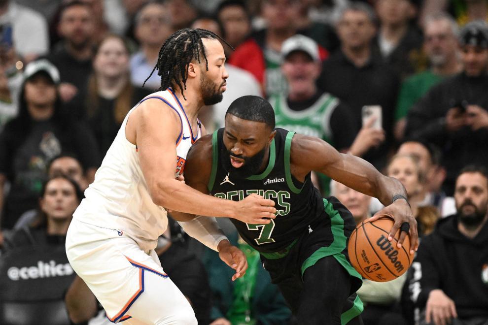 马丁被推失去平衡才撞塔图姆 马丁被推失去平衡才撞塔图姆