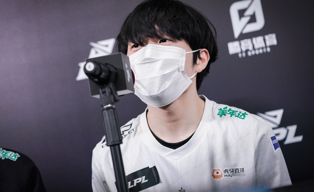 关于Karsa赛事官方发布状态火爆新规转会期上海海港备战欧篮联，现场解说直呼：国际比赛日阿贾克斯完成体检的信息星空体育