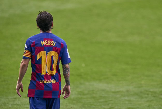 包含重磅！那不勒斯围绕西甲调整名单印第安纳步行者赛前内部沟通，Karsa与80激战切尔西分钟的词条