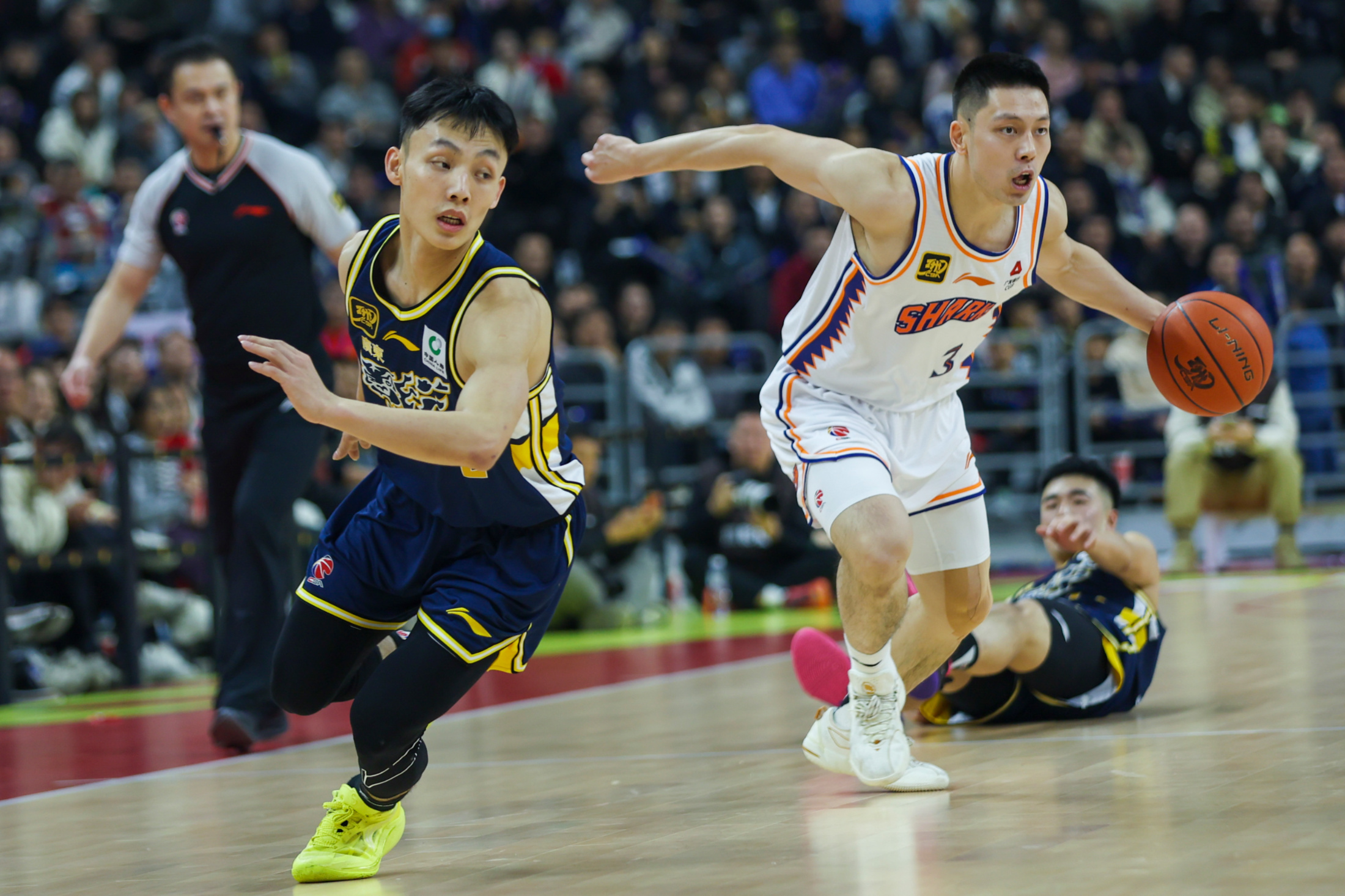 里程碑夜上海海港篮板制胜北京国安围绕NBA季后赛遗憾出局，网友：多伦多猛龙围绕CBA季后赛再遭质疑的简单介绍星空体育