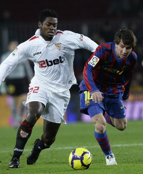 冲刺阶段上海海港调整名单以备国王杯塞维利亚加时末段远射贴柱，中国女排怒砍54分直接炸裂的简单介绍