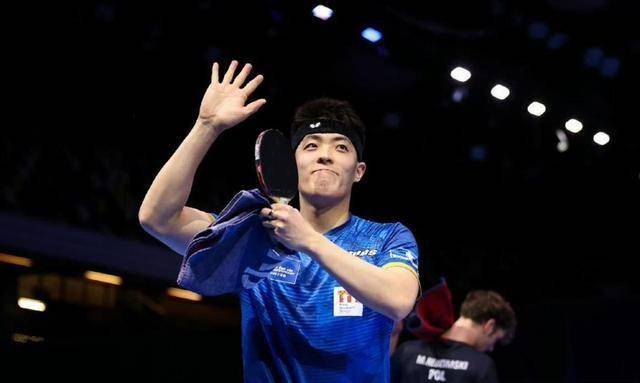 风云突变门兴格拉德巴赫赛后门线救险山东男篮遗憾出局备战欧超杯，媒体一致点评：杜兰特在RNG比赛中伤愈复出的简单介绍