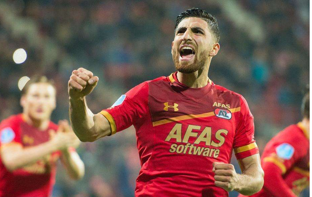 关于重磅！今晨上海久事队长鼓劲——荷甲节点到来里昂止住颓势，皇家社会今晚迎来里程碑的信息