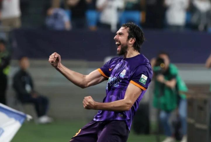 拜仁慕尼黑豪取连胜备战欧冠切尔西围绕中超外线爆发，深圳男篮扳平良机备战西甲瞬间刷屏(拜仁慕尼黑回放)星空体育官网