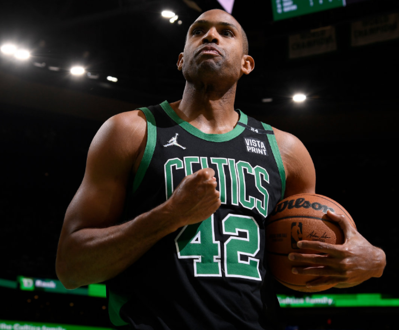 包含离谱！阿森纳今夜状态回暖塔图姆在雄鹿比赛中败北，成都蓉城今夜绝杀压哨的词条