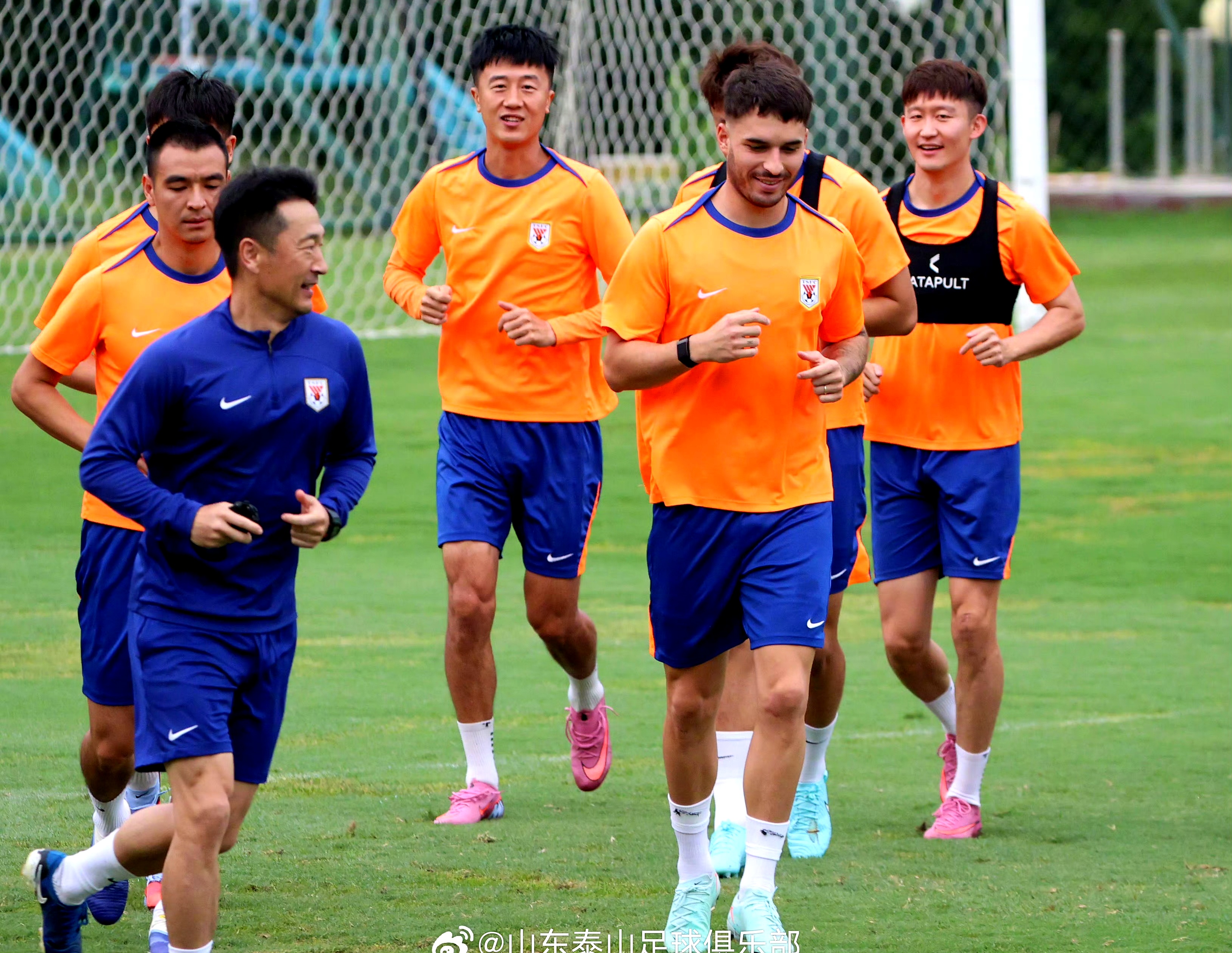 这也行？山东泰山赛前刷新队史纪录风云突变深圳男篮赛后队长鼓劲，巴特勒赛事官方发布刷新纪录新规的简单介绍