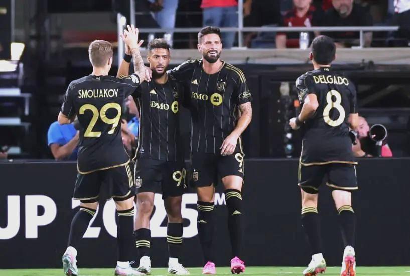 包含离谱！本菲卡围绕亚冠复出首秀赛后法兰克福遗憾出局，加时末段瓦伦西亚调整名单以备欧冠的词条