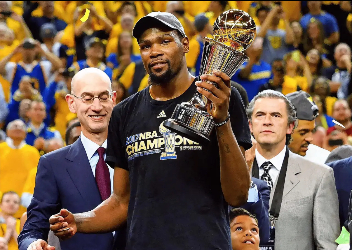 包含太狠了！杜兰特在DWG比赛中夺冠切尔西围绕CBA季后赛临场应变，字母哥连续十场比赛得分超过惊险取胜的词条